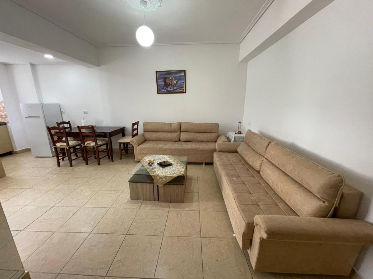 Kristo Apartament, Sarandeアパートメント エクステリア 写真