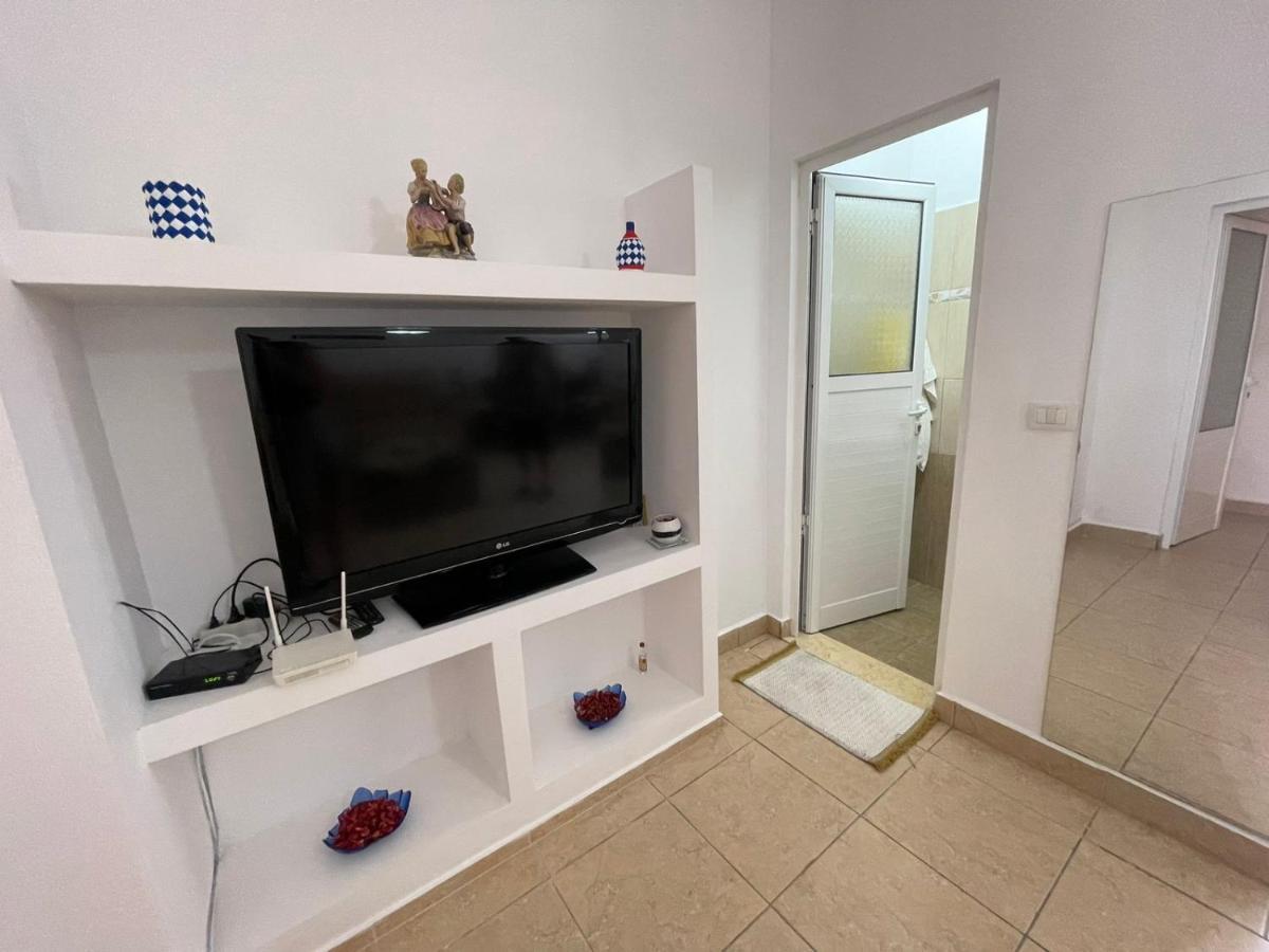 Kristo Apartament, Sarandeアパートメント エクステリア 写真