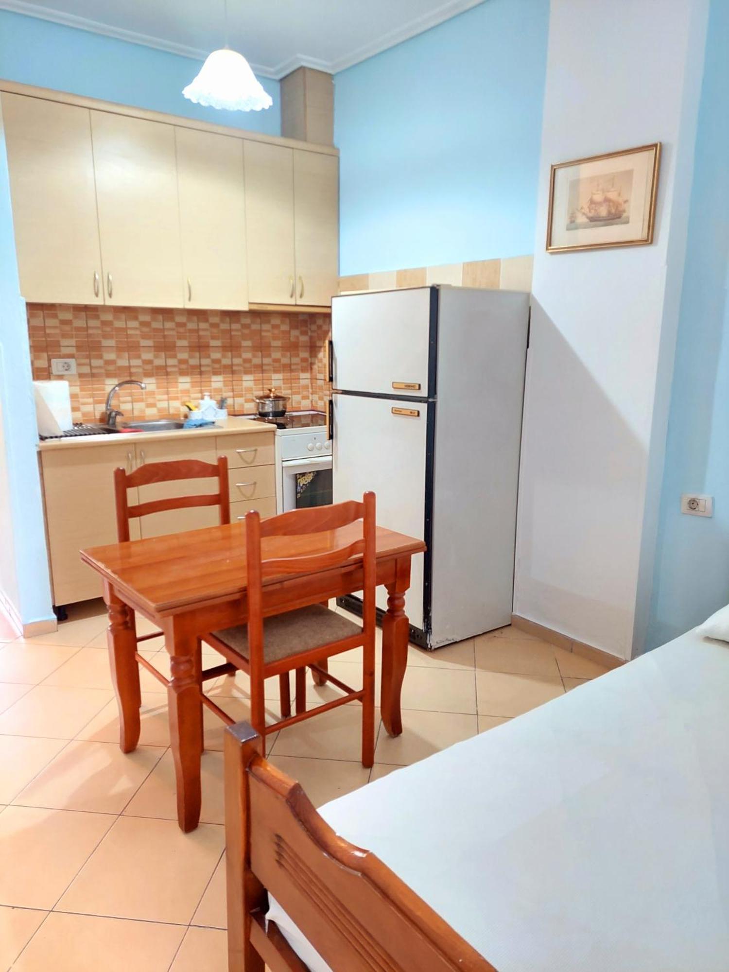 Kristo Apartament, Sarandeアパートメント エクステリア 写真